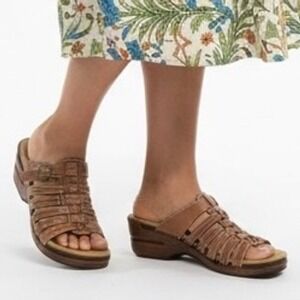 Dansko Marion Wedge Sandal Shoe Women 40 9.5-10 Brown Buckle Strappy Leather